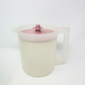 VTG Tupperware Pink Short 1.5qt Pitcher
